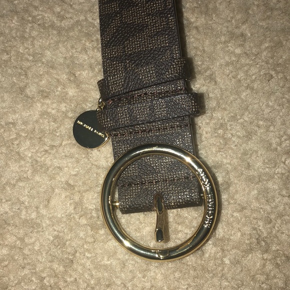 SOLD!! Michael Kors monogram Circle belt - Picture 2 of 3